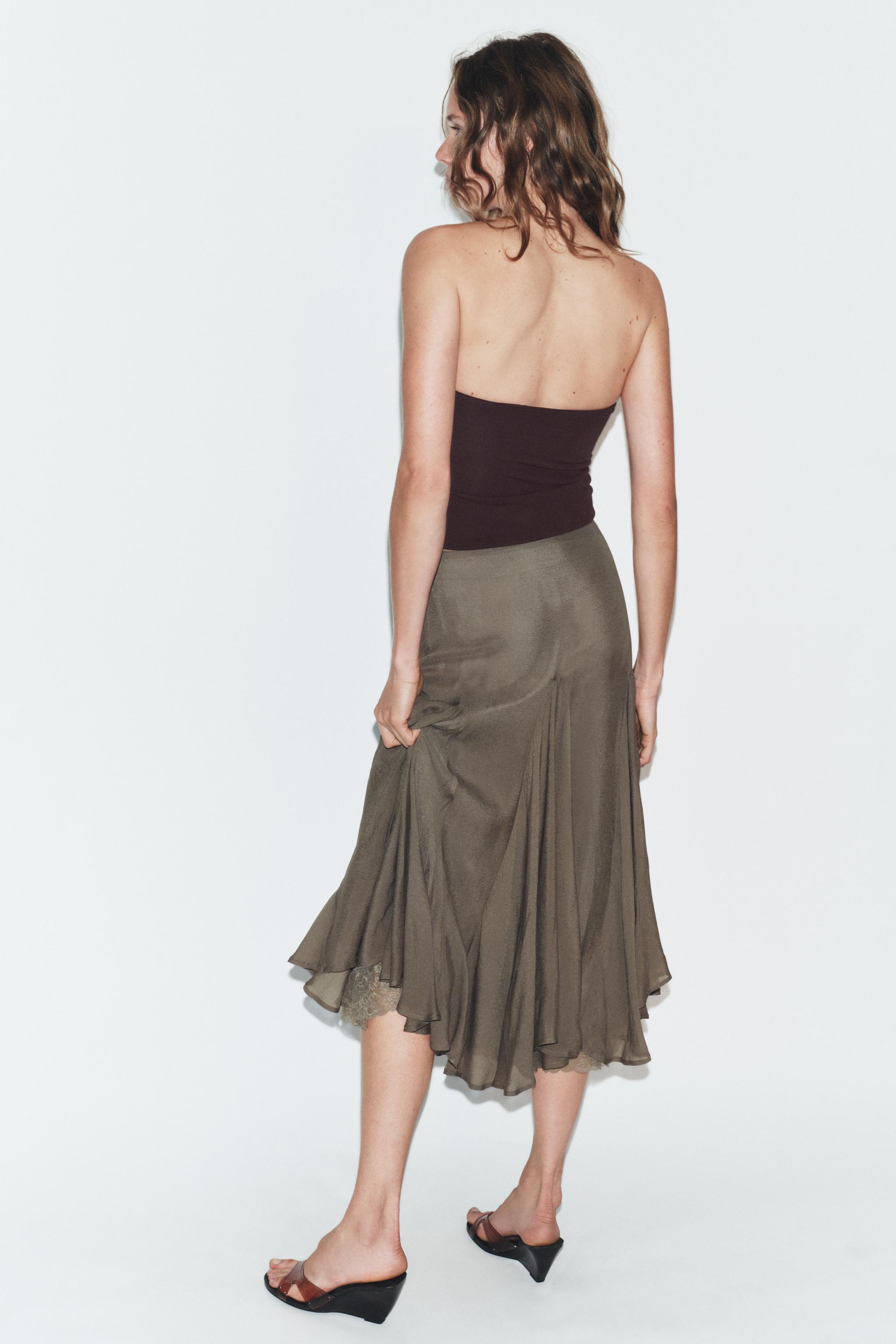 FLOWY GORED LACE SKIRT